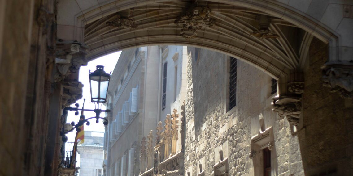 זיכרון יהודי בלב הרובע הגותי בברצלונה