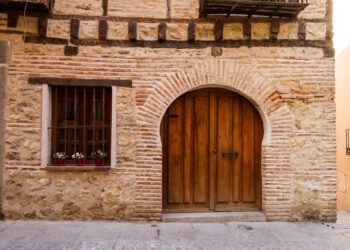 כשהחומות של סגוביה לוחשות עברית