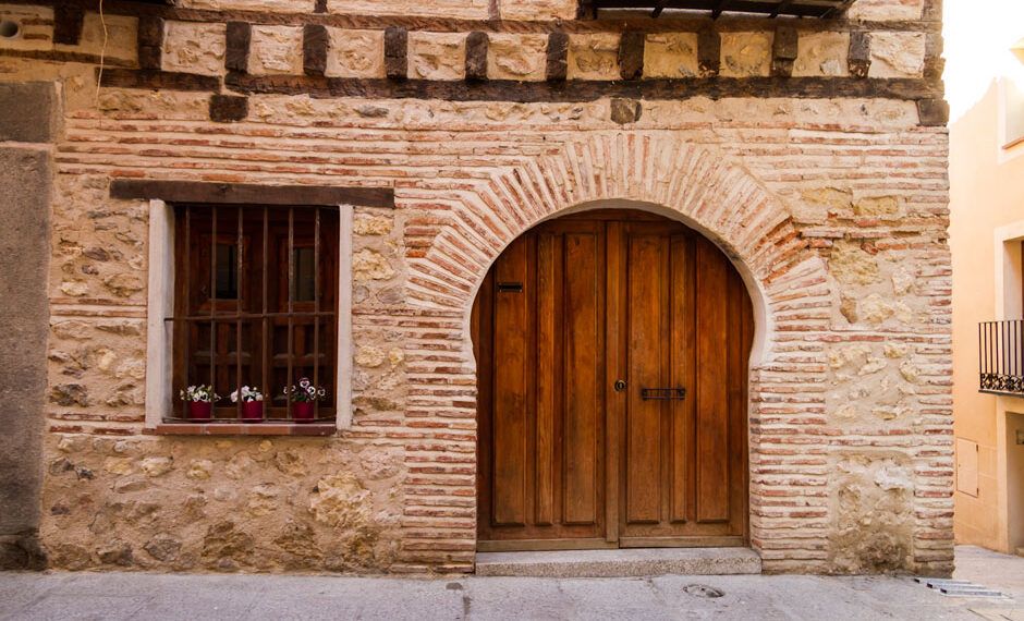 כשהחומות של סגוביה לוחשות עברית